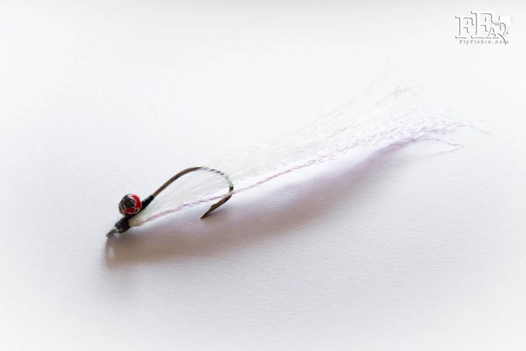 A sparsely tied clouser